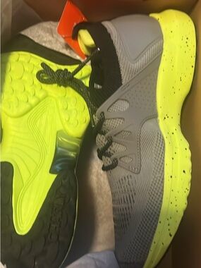 Men's Athletic Running Shoes in Gray and Neon Yellow